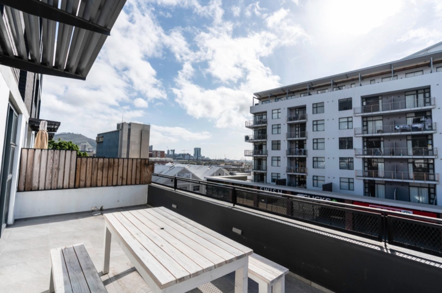 2 Bedroom Property for Sale in Woodstock Western Cape